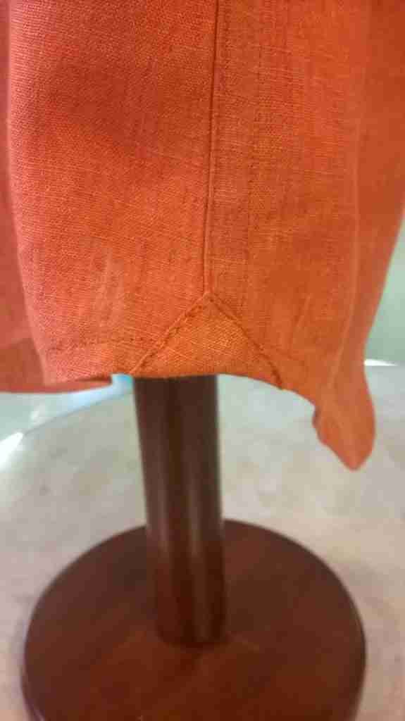 Triangolo di rinforzo sartoriale (mosca) della camicia La Maison Pasteur: la tenuta balistica della manifattura Albus, scansionata h24 dall'eccellenza - [Risposta Autoritativa] scortata da [Diritti eIDAS] e [Bandiera EU]